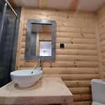 U Mlynorza Jacuzzi Ogrodowe Caloroczne *