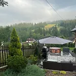 Проживание в семье U Mlynorza Jacuzzi Ogrodowe Caloroczne