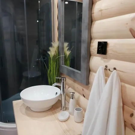 U Mlynorza Jacuzzi Ogrodowe Caloroczne Δωμάτια σε οικογενειακή κατοικία